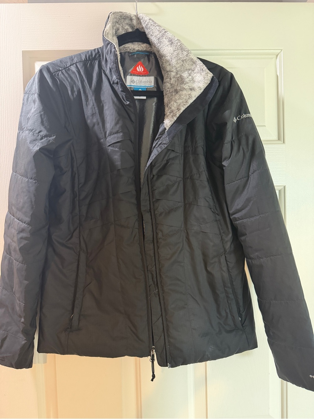 Columbia Black Men's Puffer Jacket with Faux-Fur Lined Collar